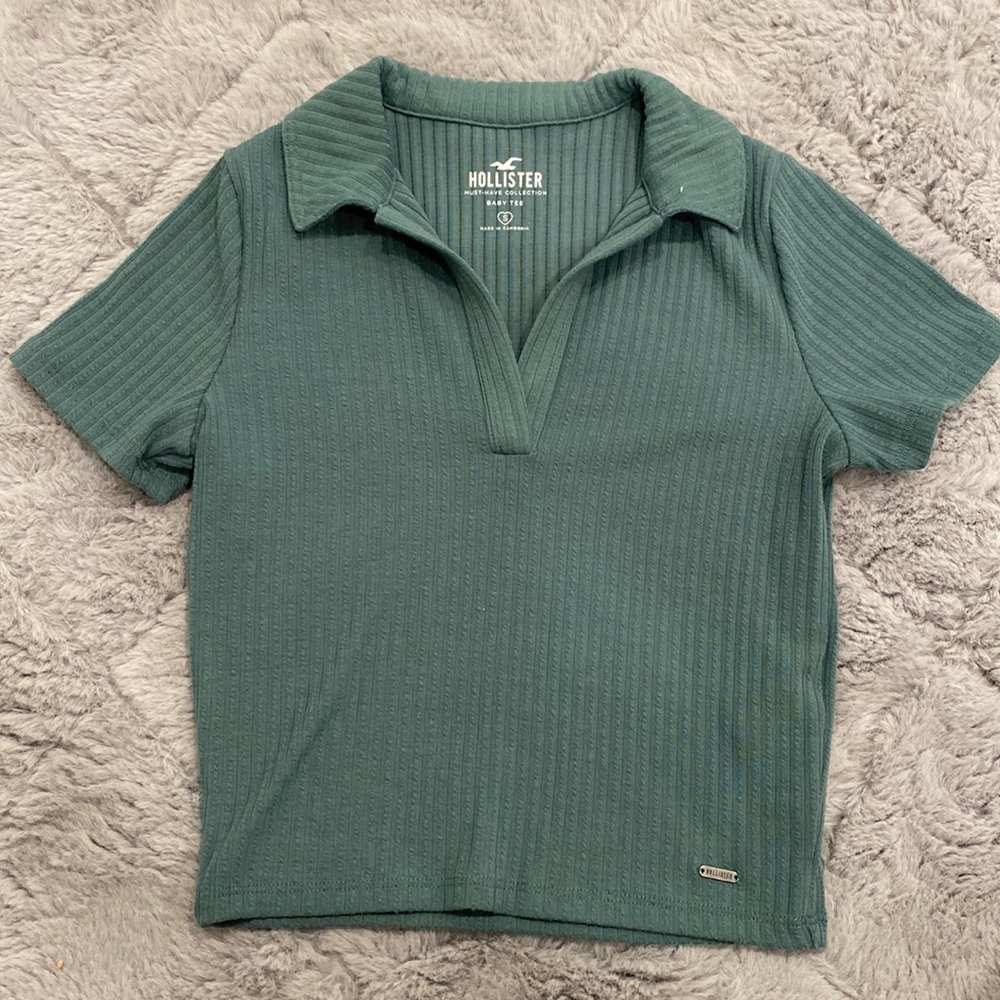 Hollister cropped polo shirt